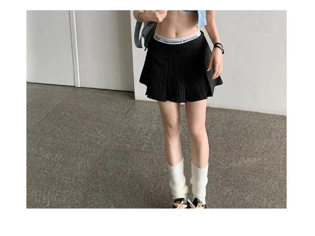 2025 Summer Preppy Black Pleated Mini Skirt with Elastic Waist, Two-Piece Look for Petite Figures