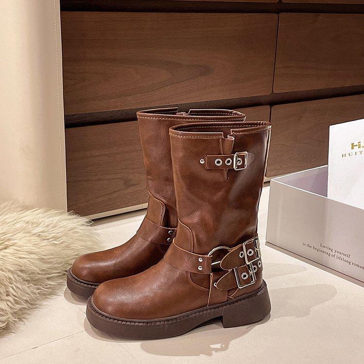 

In the autumn and winter of 2025, the new Mengling has the same style~ Amiu leather medium and high western cowboy boots and female knight boots. 40 коричневий