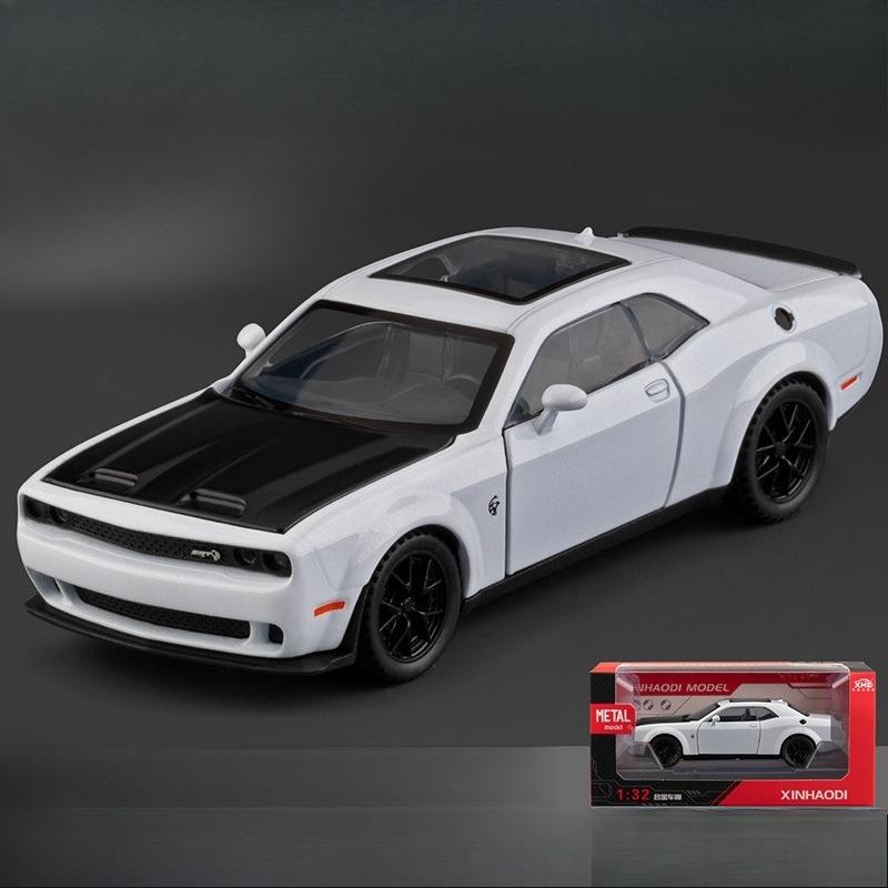 1:32 Hellcat Simulation Alloy Sports Car Model Sound and Light Pull Back Toy Car Ornament