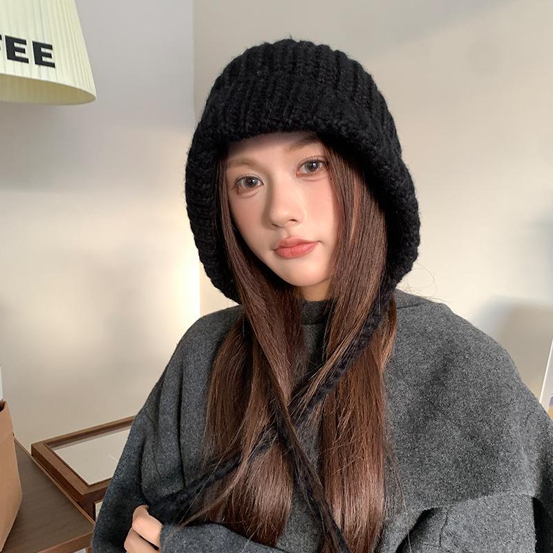 

Корейский стиль осенне-зимняя теплая шерстяная шапка для женщин, модная шапка-бини с ремешком, подчеркивающая лицо, вязаная шапка с небольшой этикеткой, универсальная шапка-пуловер, теплая шапка