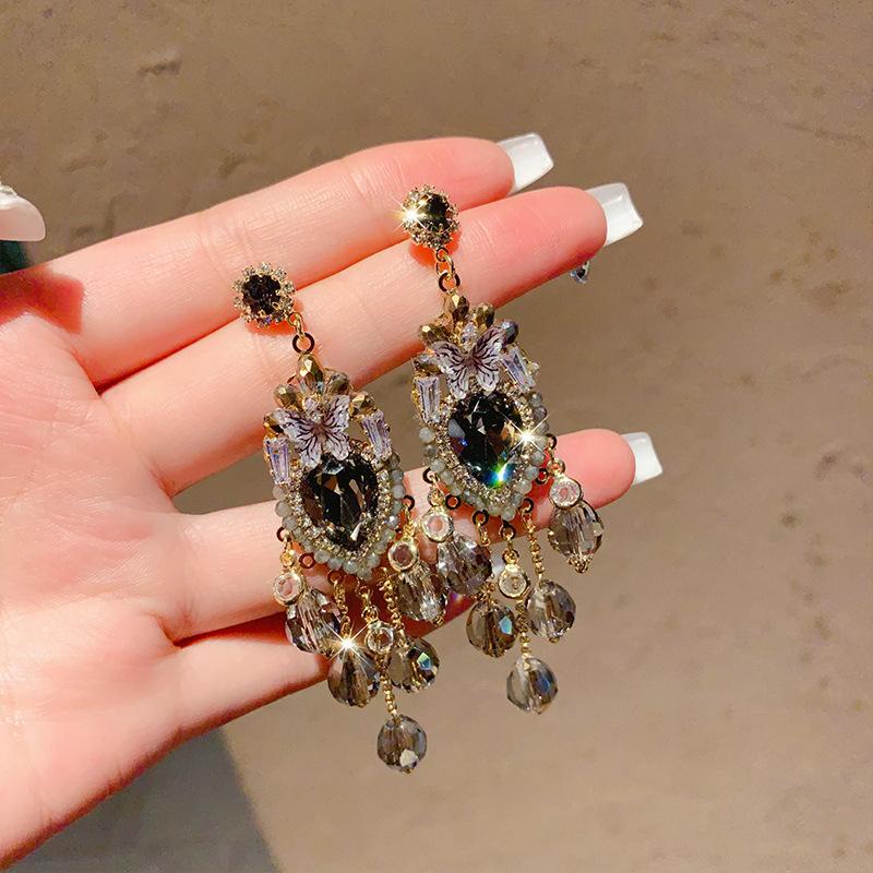 Heavy Industry Light Luxury High-end Tassel Earrings Women's Bohemian Super Flash Temperament Niche Versatile Earrings