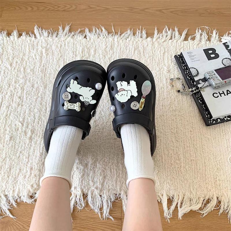 New Cute Line Trimmed Hook Thick-soled Cool Slippers Women's Summer Can Wet Water Bag Head Drag Non-slip Versatile Breathable Hole Shoes