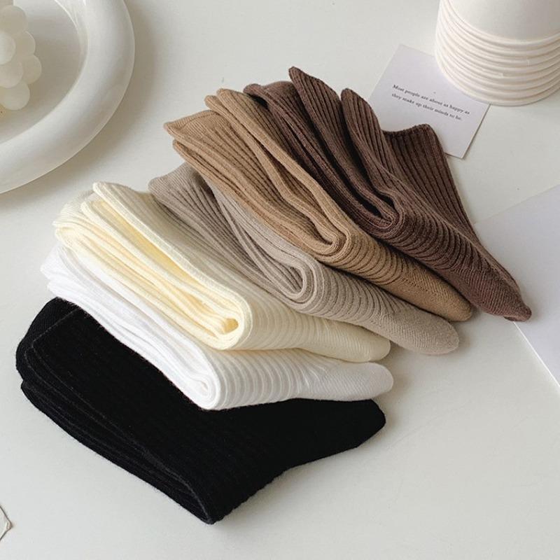 Women's Autumn and Winter Socks, Loose-fitting Postpartum Socks, Solid-colored Vertical Striped Mid-calf Socks, Versatile Casual Socks