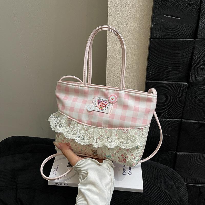 

2025 autumn new Korean simple polka dot bucket bag female cute foreign style large capacity shoulder handbag 22*6*16