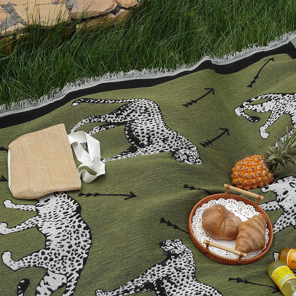 Cheetah Knitting Camping Picnic Mat Portable Travel Hiking Cloth Dustproof Tablecloth Mat Soft Sofa Blankets Outdoor Picnic Pad
