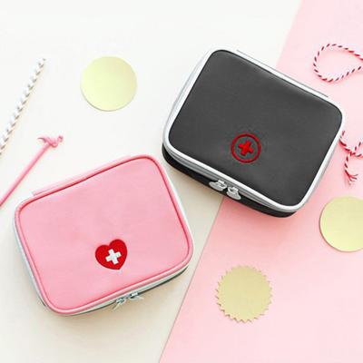 Mini āra pirmās palīdzības komplekta soma ceļojumiem, pārnēsājams zāļu organizators, neatliekamās palīdzības komplekts