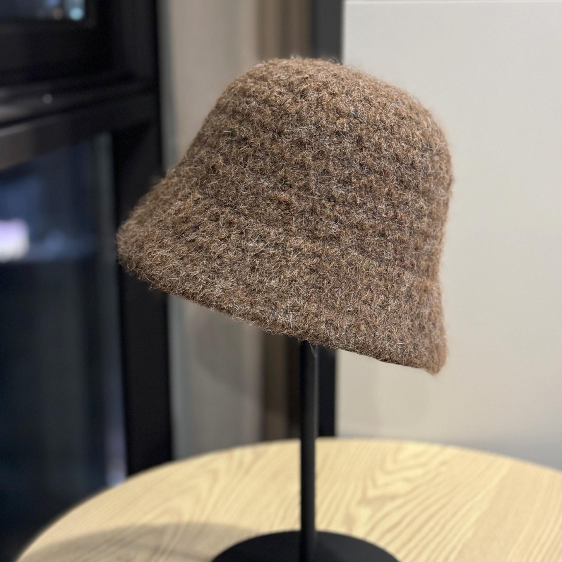 

Универсальная вязаная шапка-рыбак для женщин на осень и зиму без макияжа, чтобы закрыть лицо и подчеркнуть его миниатюрность. Шапка-панама складная one size