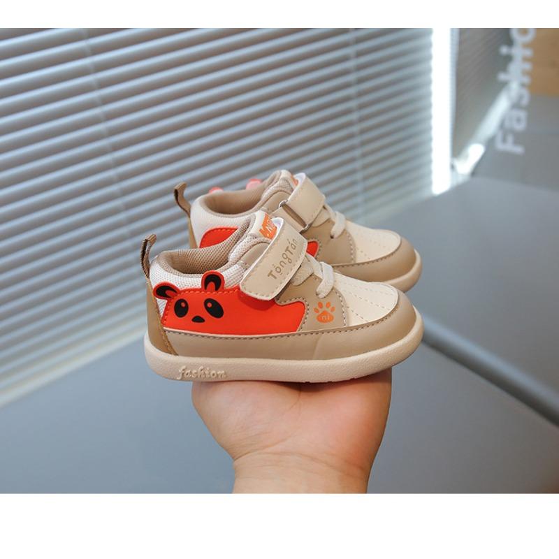 Popolari nuove scarpe traspiranti per bambini scarpe per neonati e bambini piccoli antiscivolo cartone animato supporto medio scarpe sportive moda