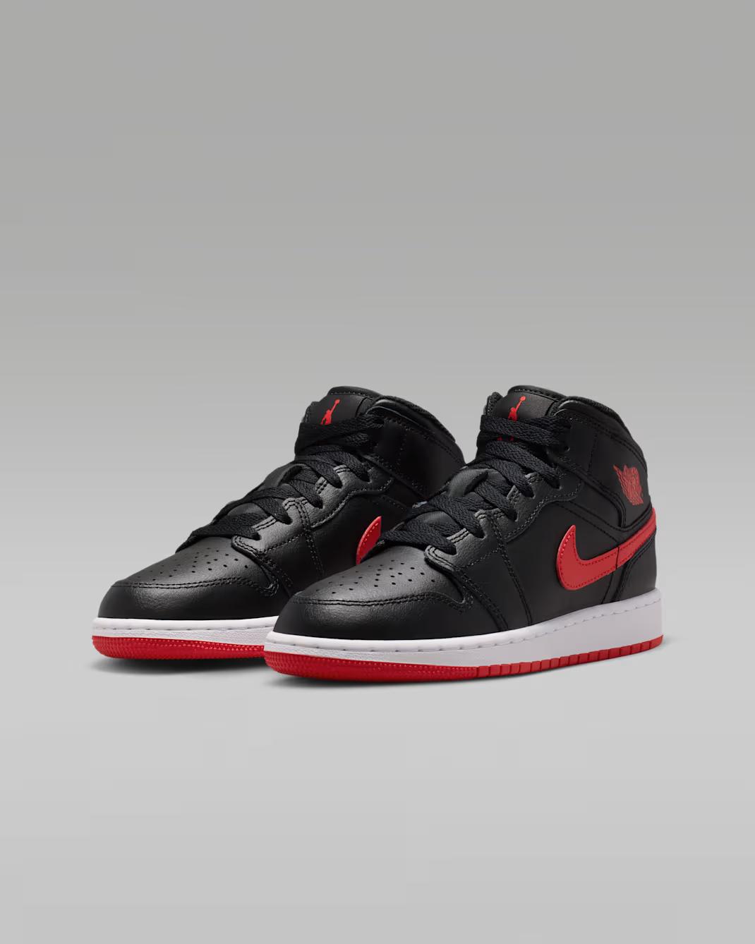 DQ8423-005 Nike GS Air Jordan 1 Mid  Black/White 5Y