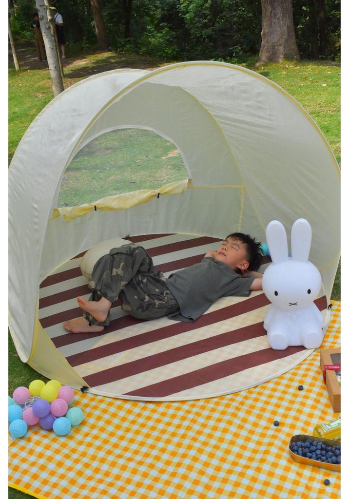 Portable Outdoor Tent for Kids: Spacious, Sun-Proof, Ideal for Camping, Picnics, and Play.