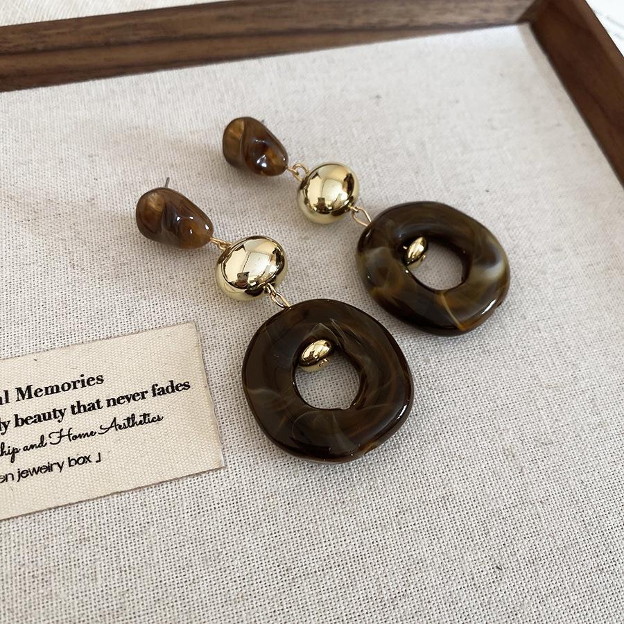 Europäische Retro Geometrische Perlen Edelstahl Choker Halskette