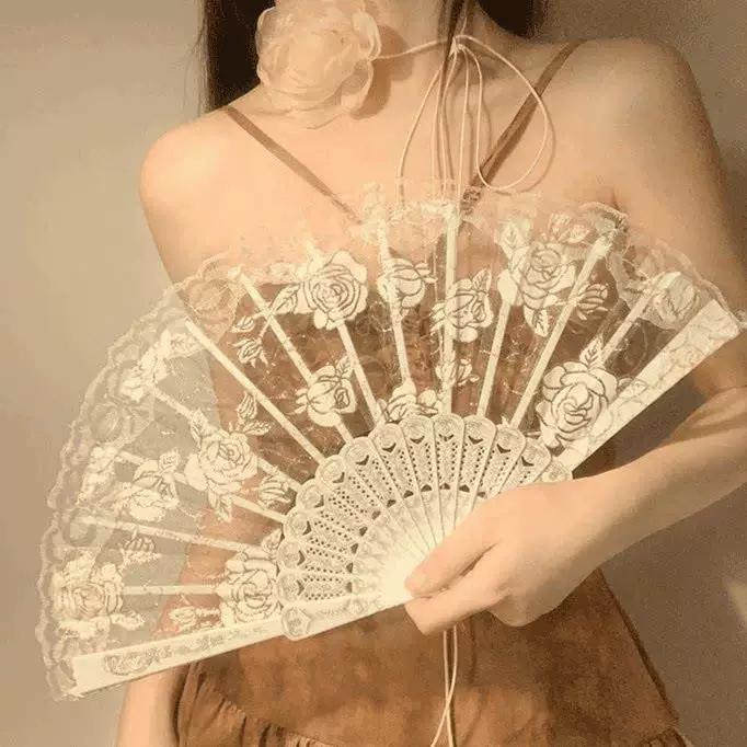 New Chinese-Style Lace Rose Fan for Women, Summer Folding Fan for Dance, Traditional Style Folding Fan with a New Design to Match the Mamian Skirt