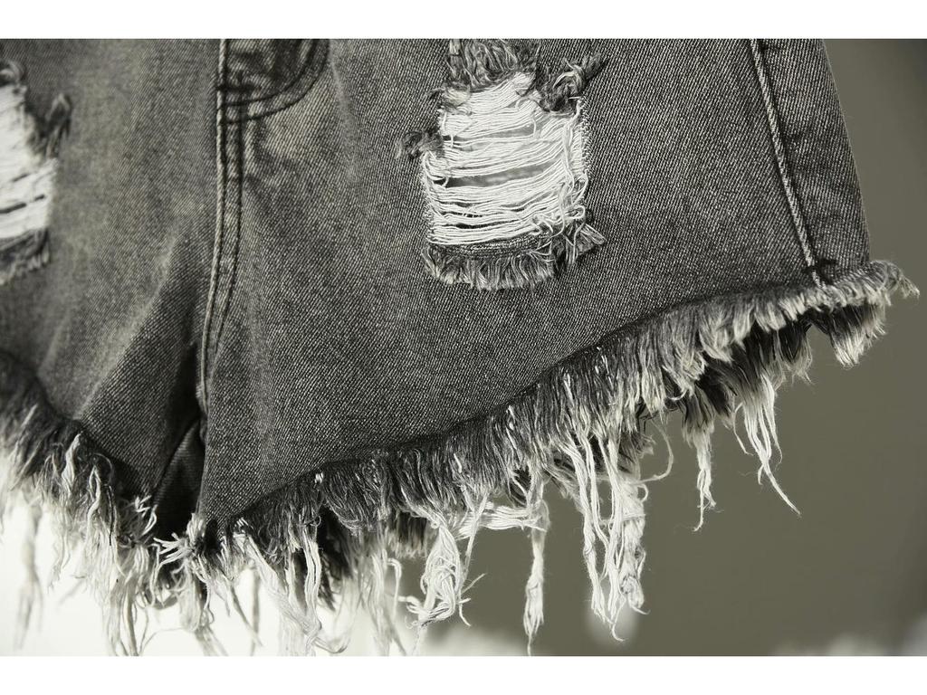 Plus Size Women's Ripped Denim Shorts - Trendy Summer Loose Fit for 200 Jin