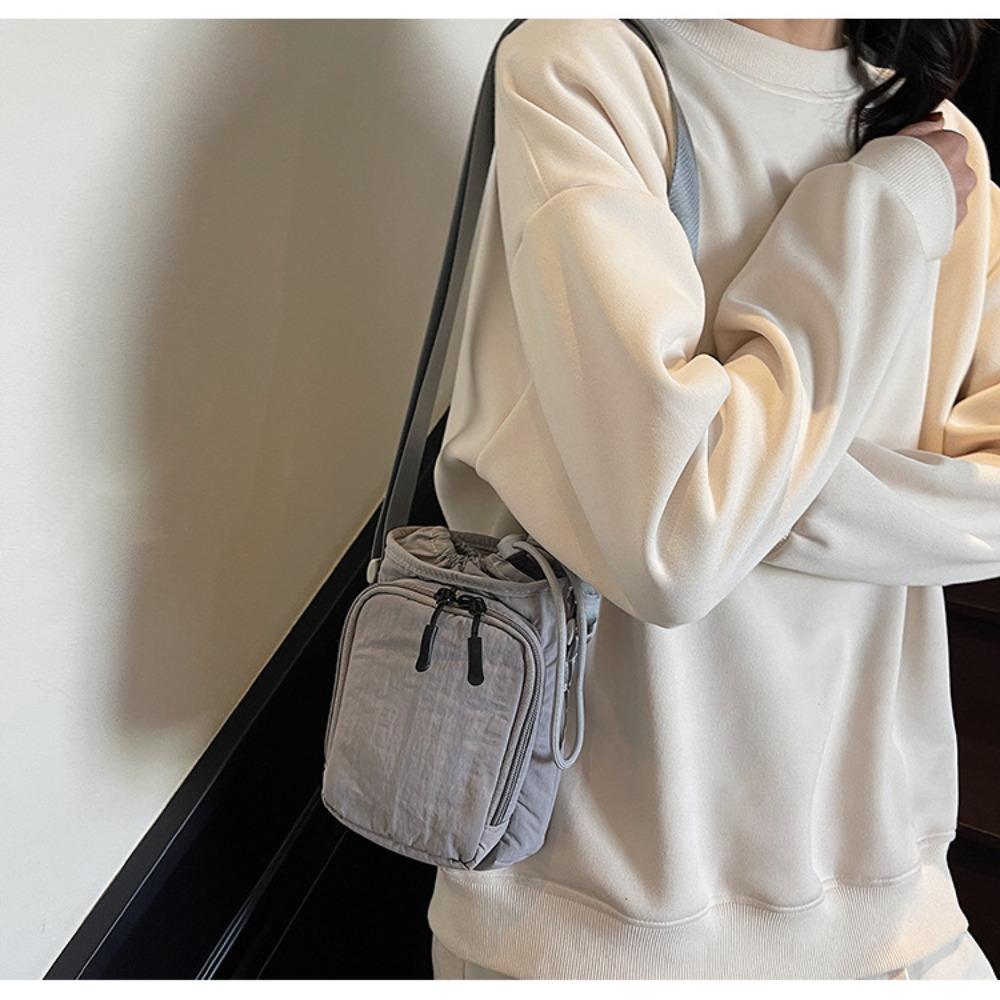 Niche design new oblique span shoulder kettle bag mobile phone bag waterproof yoga bag running sports outdoor portable bag