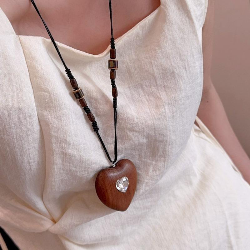 Bohemian Natural Wood Heart Pendant Necklace For Women Long Adjustable Rope Chain With Cubic Zirconia Sweater Jewelry