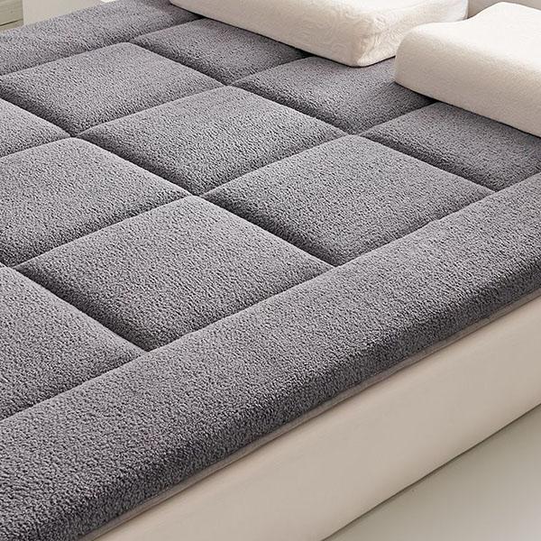 WTEMPO Bedroom Dormitory Single and Double People Padded Quilt Lamb Woolen Mattress Winter Thickened Warm Tatami Plush Cushion