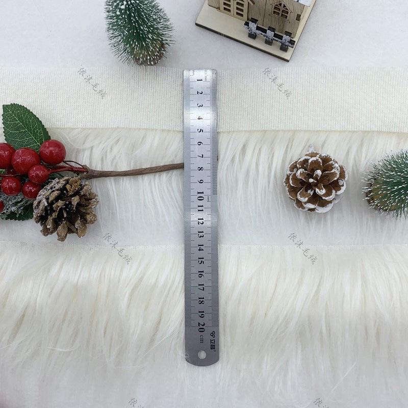 Handmade Faux Fur Trim Christmas Tree Skirt & Fluffy DIY Wreath Craft for Children