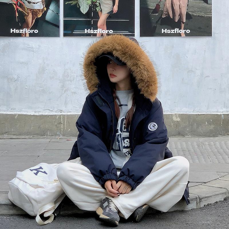 

In Winter, Men and Women Are Relaxed, and Cotton-padded Jacket Couples Send Short Hooded Coats To Overcome Cotton-padded Clothes. S темно-синий