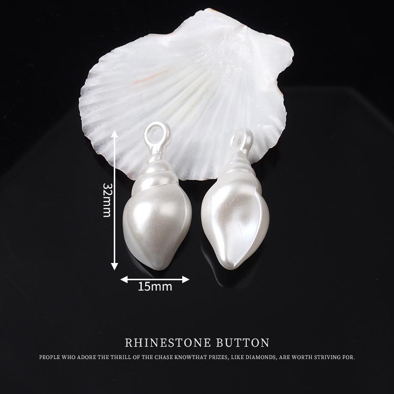 Hand-Sewn Irregular White Conch Shell Decorative Buttons for Skirts and Shirts
