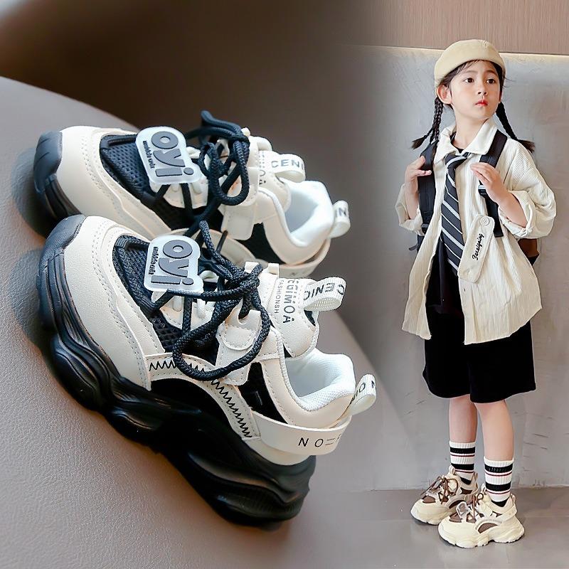 

Детская модная легкая спортивная и досуговая обувь на мягкой подошве 37 чёрный/белый