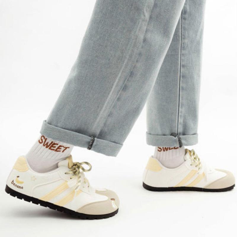 Uformelle flate sko Koreansk stil Mote Damesko Allsidige fritidssko Nisjedesign Hvite sko