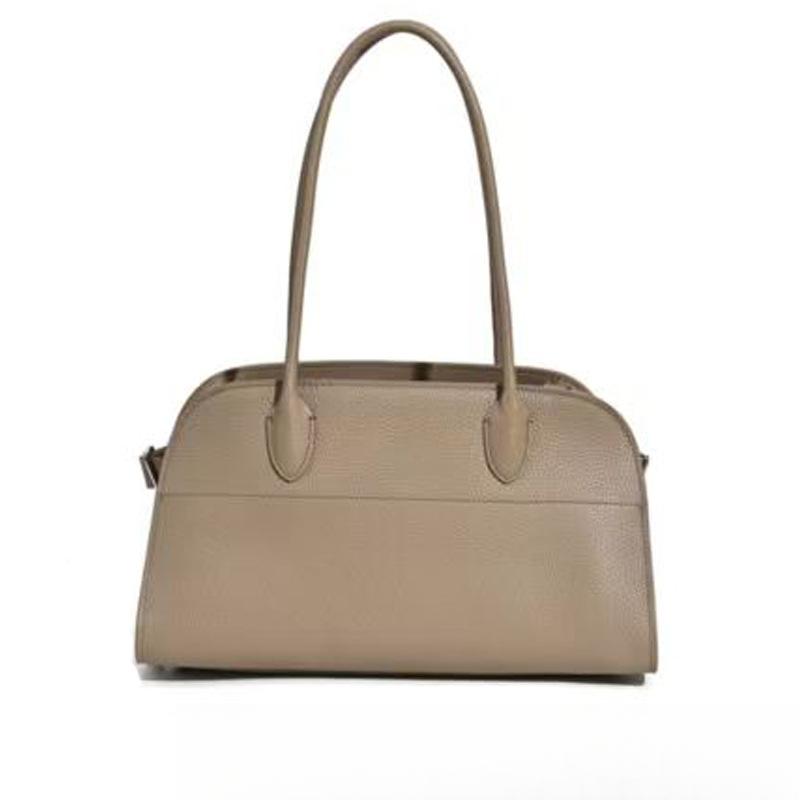 A Large-capacity Horizontal Leather Handbag for Women and A Single-shoulder Commuter Bag