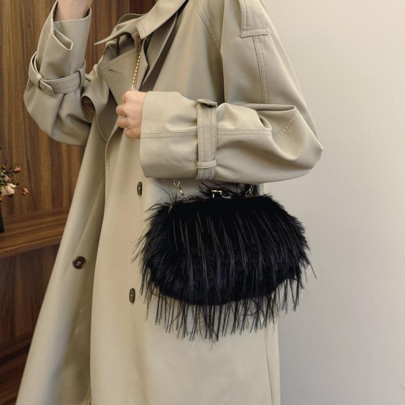 

2025 new hair girl bag can be carried and messenger fashion trend versatile handbag 22*10*14 чёрный