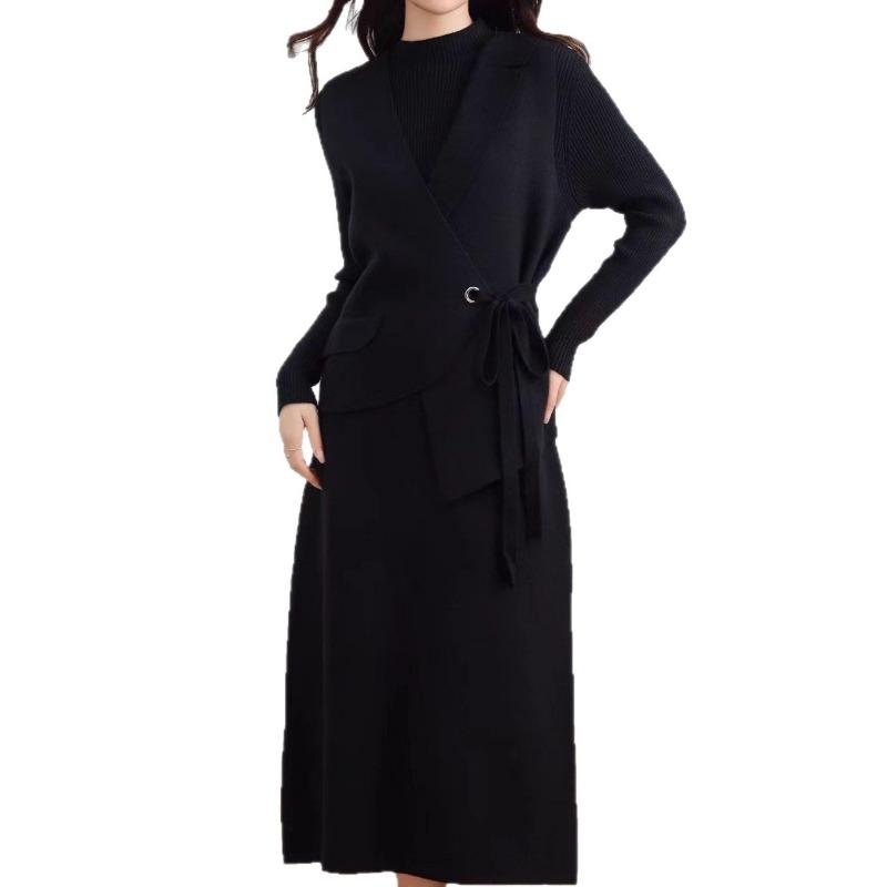 Fashion diagonal placket strap V-neck vest + knitted dress two-piece set autumn and winter temperament elegant wind sweater set women