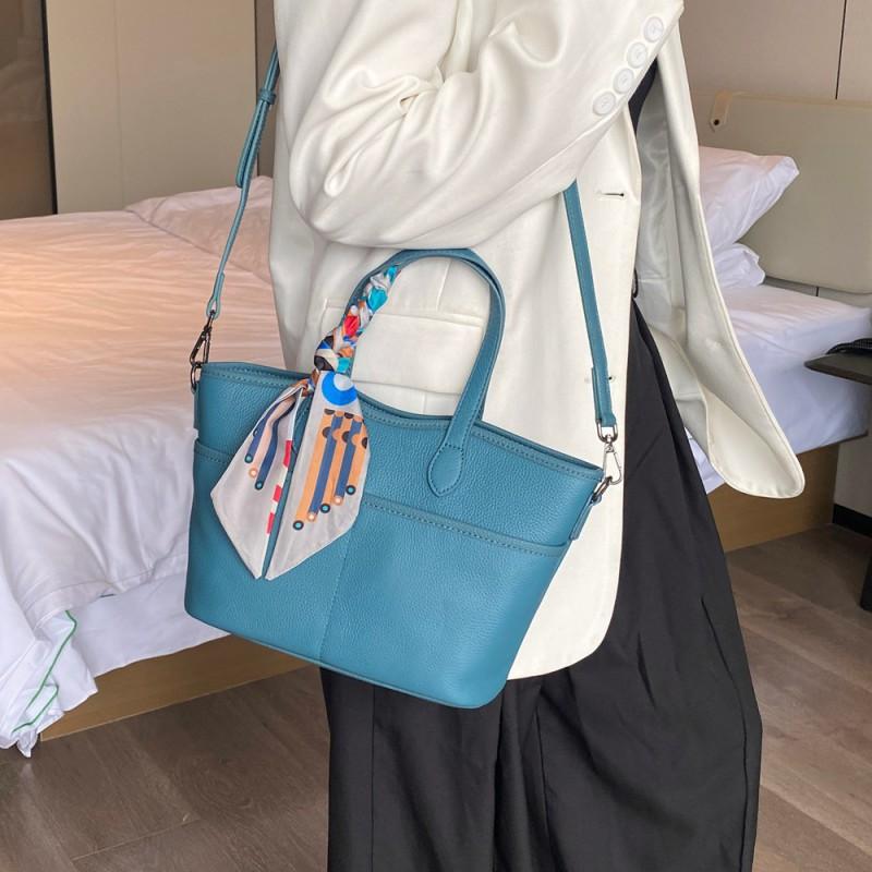 

High End Commuting Leather Tote Bag TOGO Top Layer Cowhide Handbag Vegetable Basket Crossbody Women s Bag opening 33 x 12 x 20CM, bottom length 26CM павлин голубой