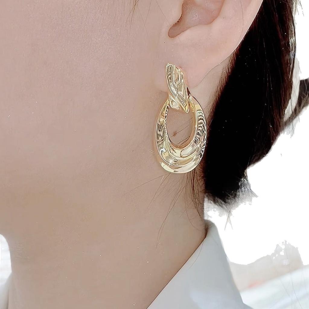 Exaggerated and Cold Style Large Earrings, Women's Retro French Gold Earrings, Niche Temperament, Simple Earrings