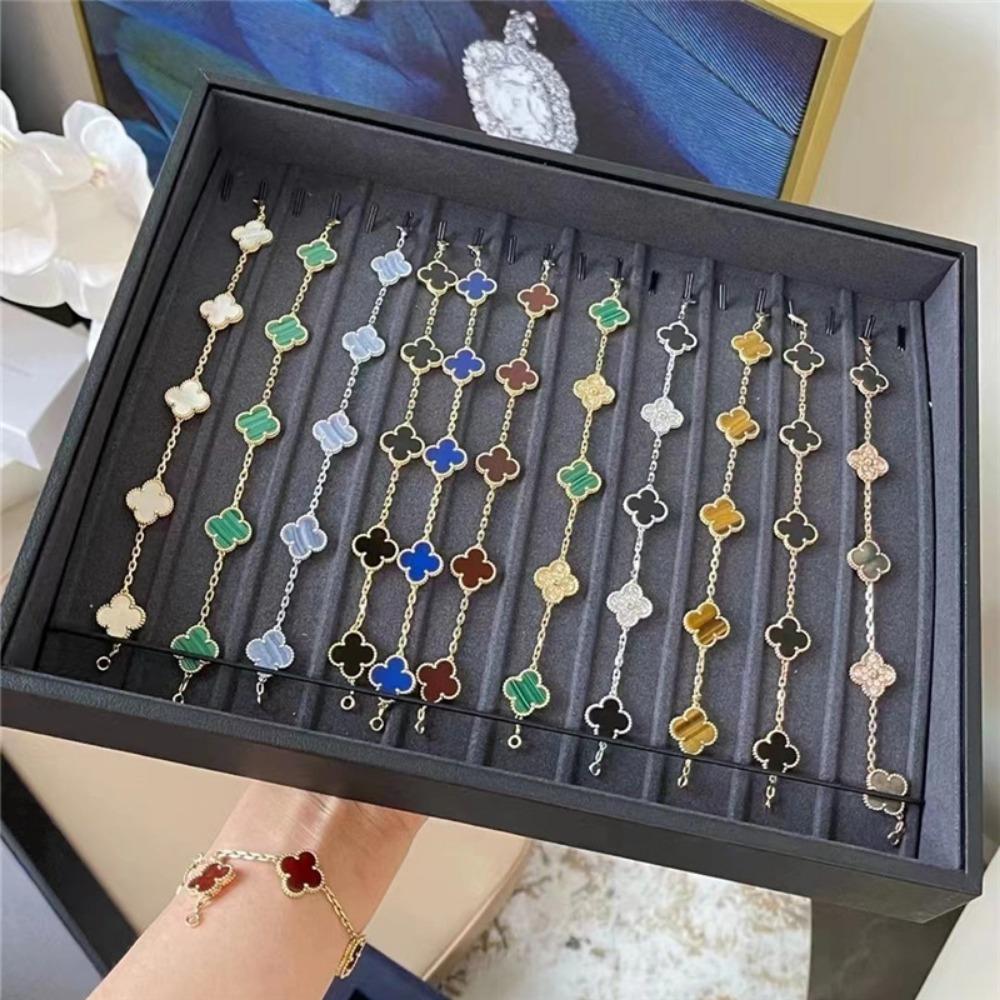 Hochwertiges Kleeblattarmband für Damen Fünf-Blüten-Armband mit natürlichem weißen Perlmutt und rotem Karneol