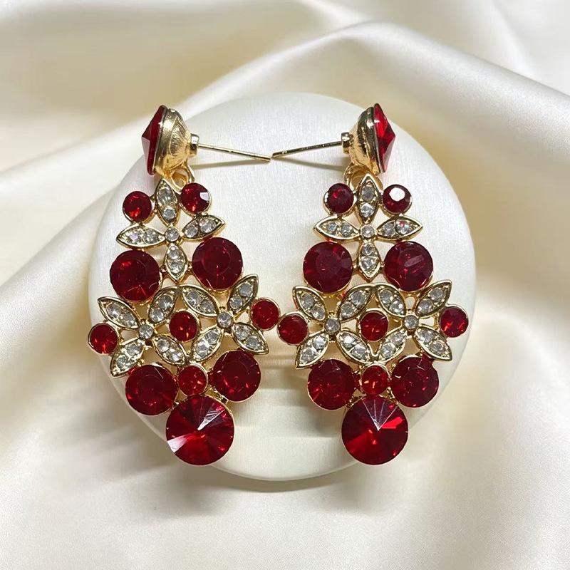 Elegant Court-Style Silver Needle Tassel Earrings with Diamond Accents