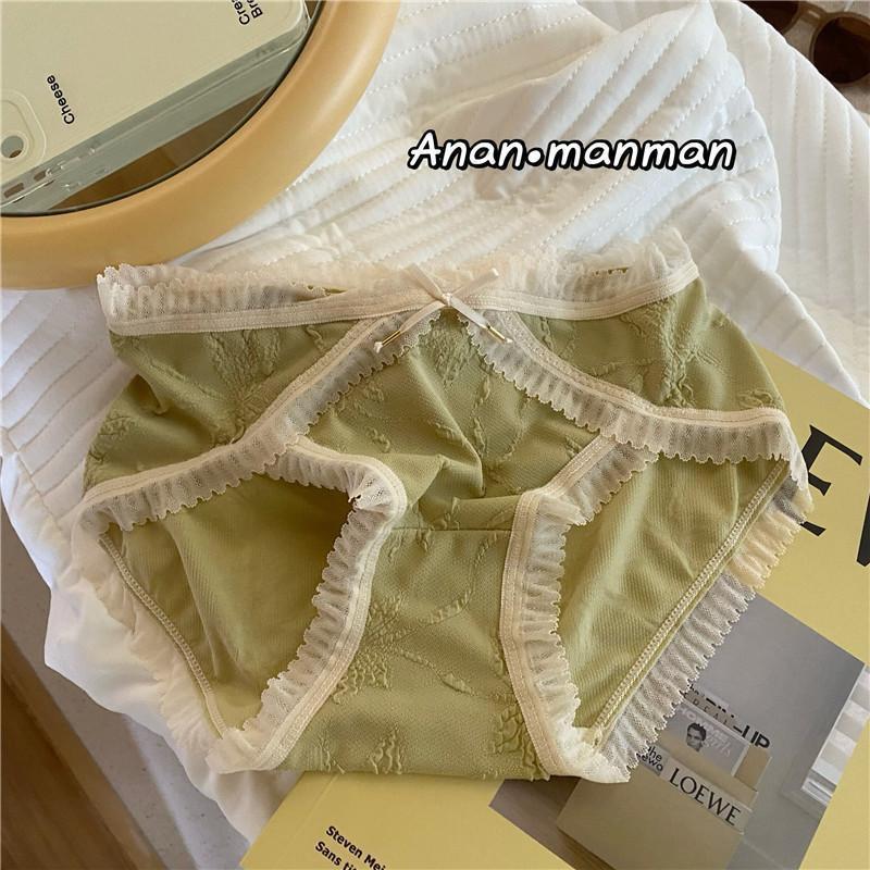 

Женские японские трусы-слипы средней посадки с жаккардовым кружевом One Size (80—120 cm)