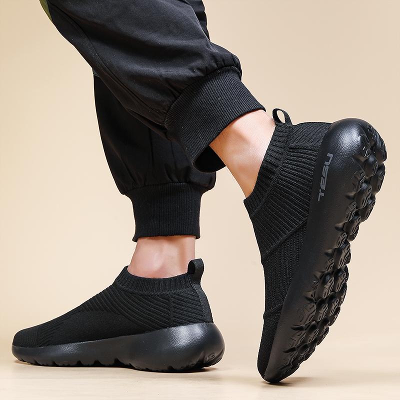 Fashion 2025 New Women Sport Sneaker Flat Bottom Breathable Comfortable Women Sneakers Slip On Sock Solid Color Women's Running Shoe