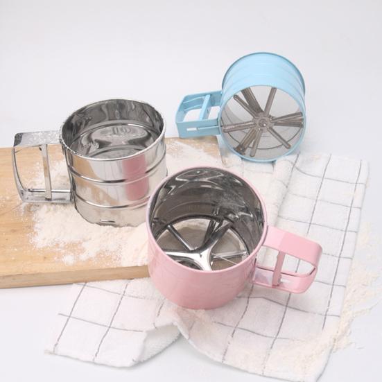 Semi Automatic Flour Sifter Handheld Push-Type Mesh Shaker for Baking Cakes Cookies Powdered Sugar Cocoa Powder Kitchen Tool
