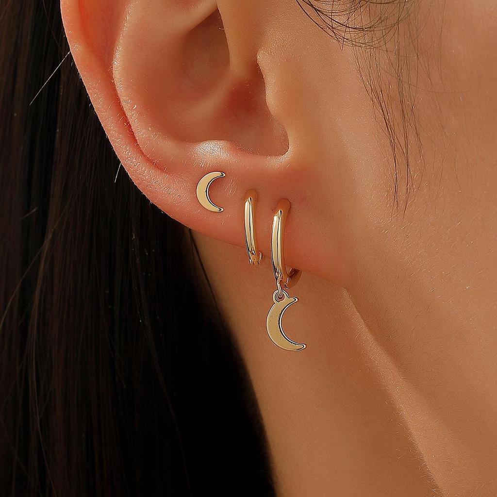 European and American Asymmetrical Star & Moon Earrings Set: Fashion Zircon Studs & Ear Cuffs