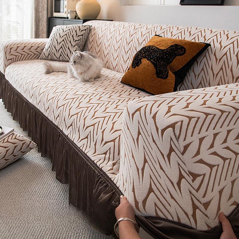 The New Skirted Jacquard Velvet Sofa Cover Exudes A High End Feel and Is Suitable for All Four Seasons. It Is An All in One Anti Cat Scratch Package
