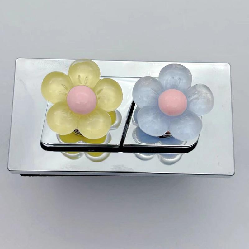 Toalettryckare i blomform Självhäftande Toalettryckknapp Nagelskydd Handtag för toalettlock Tankspolknapp