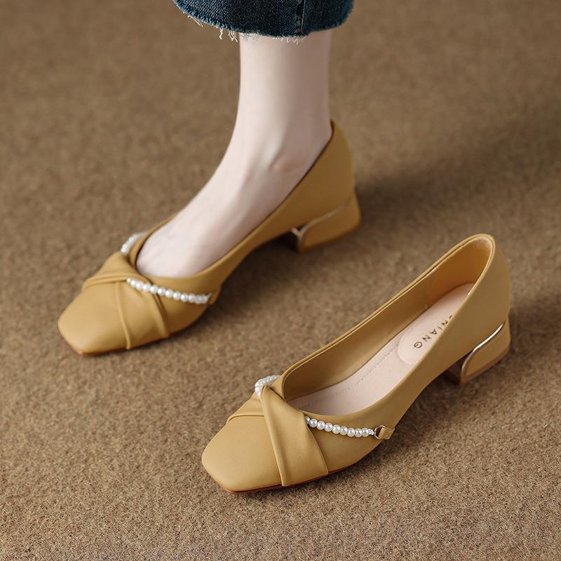 

801-1 Beautiful low-heeled shallow-mouth single shoes for women s 2025 new summer skirt 3 cm small-heeled ladyshoes 39 жёлтый