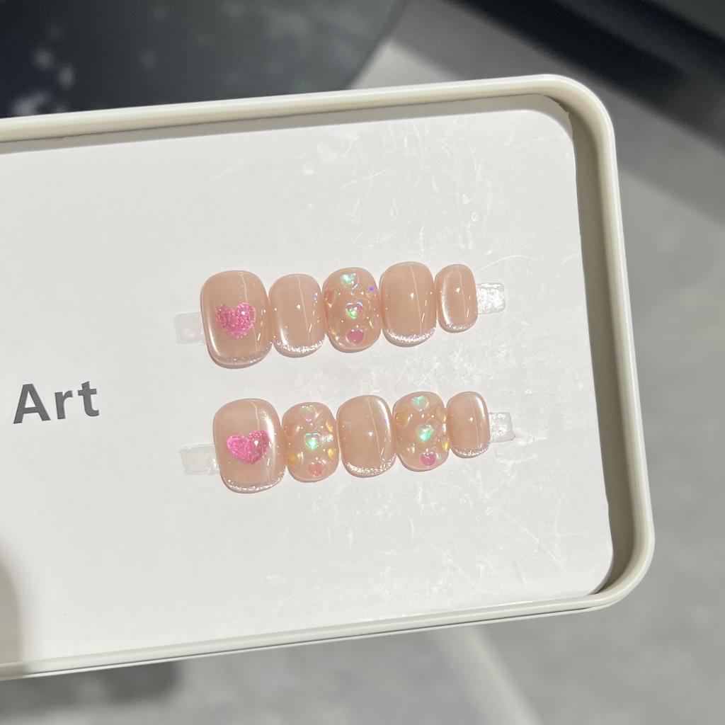 Simple White Cat's Eyes Nail Art Cute Hand-painted Love French Armor Piece Pure Hand-wearing Short Style