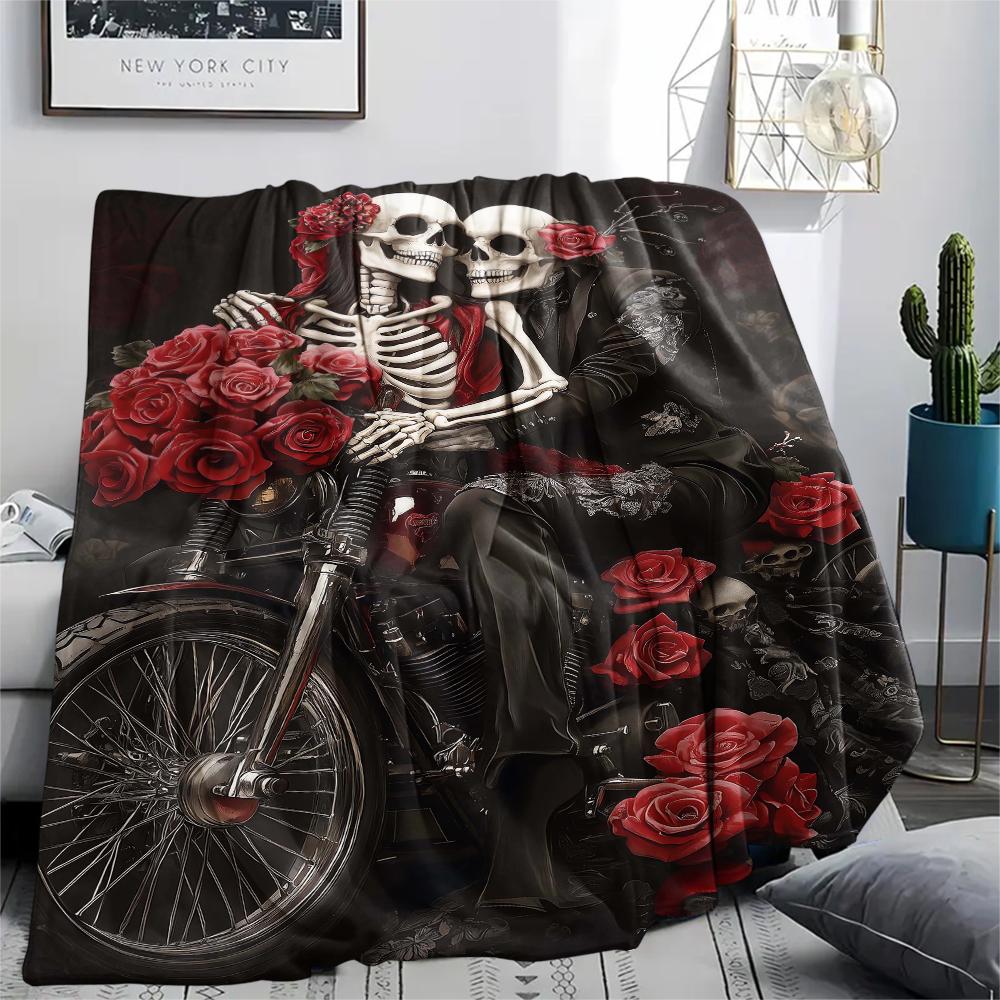1Pc Skull Couple Print Flannel Blanket, High quality Comfortable for All Seasons, Home Decor, Warmth and Comfort, Perfect for Christmas Gifts