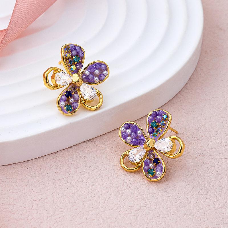 New Niche Design Crystal Five-petal Flower Stud Earrings Light Luxury High-end Earrings Light Luxury Temperament Earrings