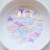 50 Stück Niedliche Mini Bunte Glänzende Fischschwanz Nagelkunst Harz Designer Anhänger DIY Basteln Für Nagel 3D Dekorationen Schmuck
