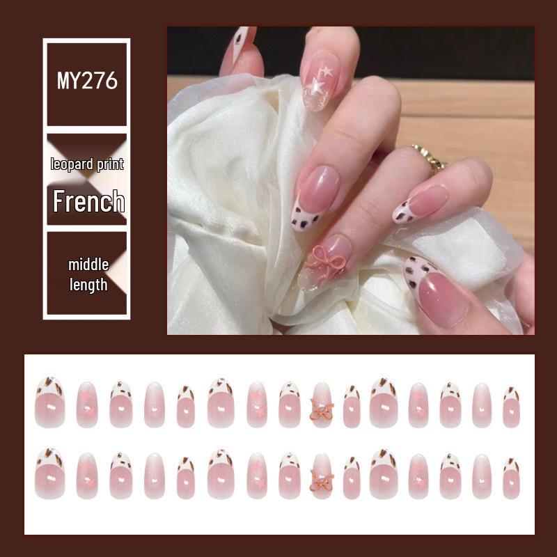 Chasing Light Cat's Eye Crystal Nails: Handmade, Detachable, Flash Diamond Design for Trendy, Stylish Looks.