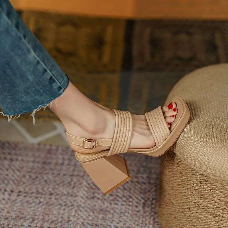 2025 new Korean version summer versatile retro word with waterproof table thick heel Roman sandals women's high heel shoes