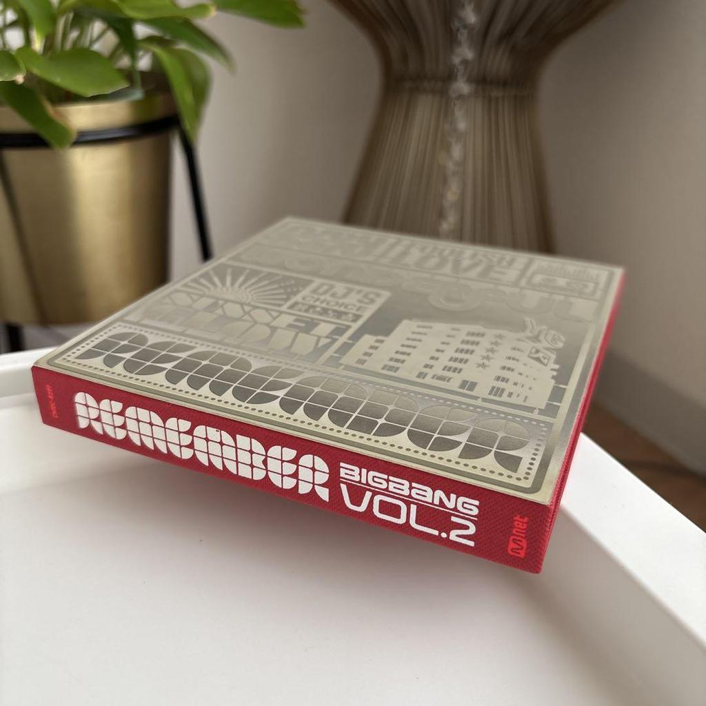 [USED] BIGBANG VOL.2 2nd REMEMBER Korean CD with Bonus Sticker