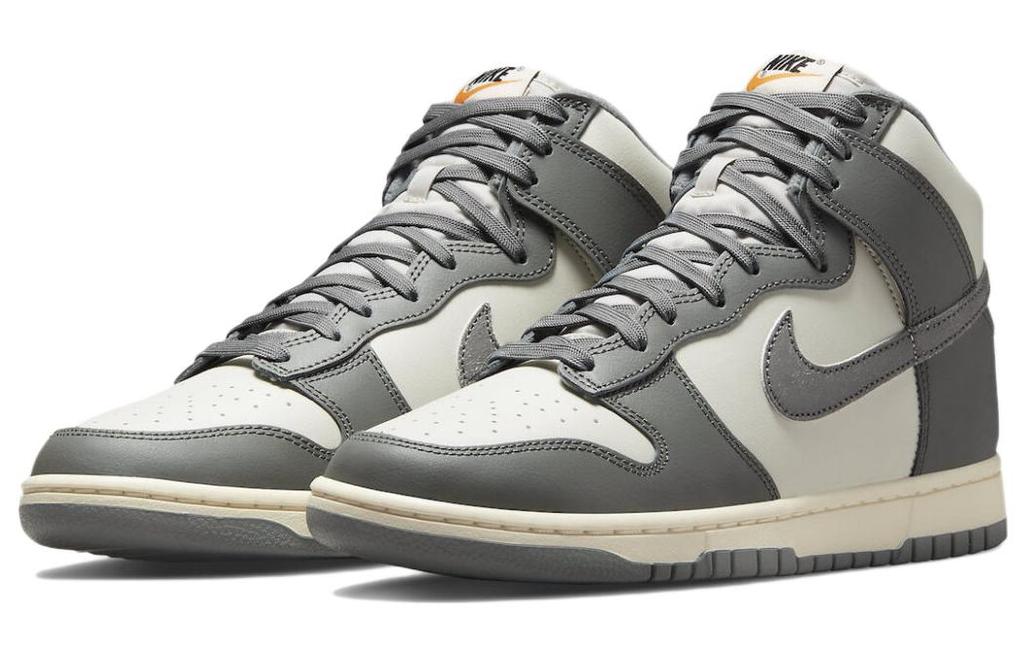 Nike Dunk High Se 'Light Bone' DM0582-001