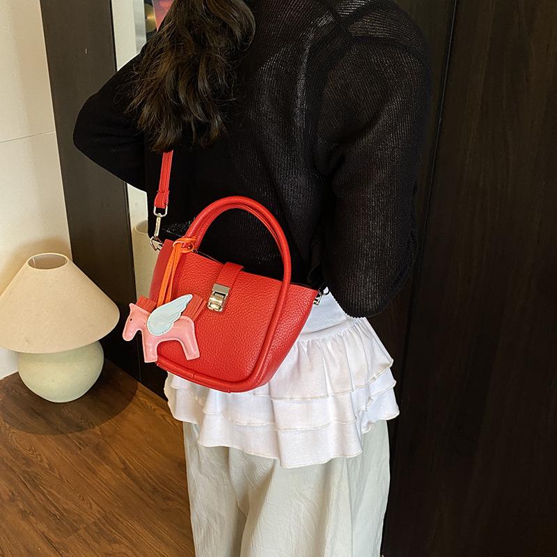 Handbag Women's New Line Fashion Shoulder Bag Commuter Versatile Messenger Bag