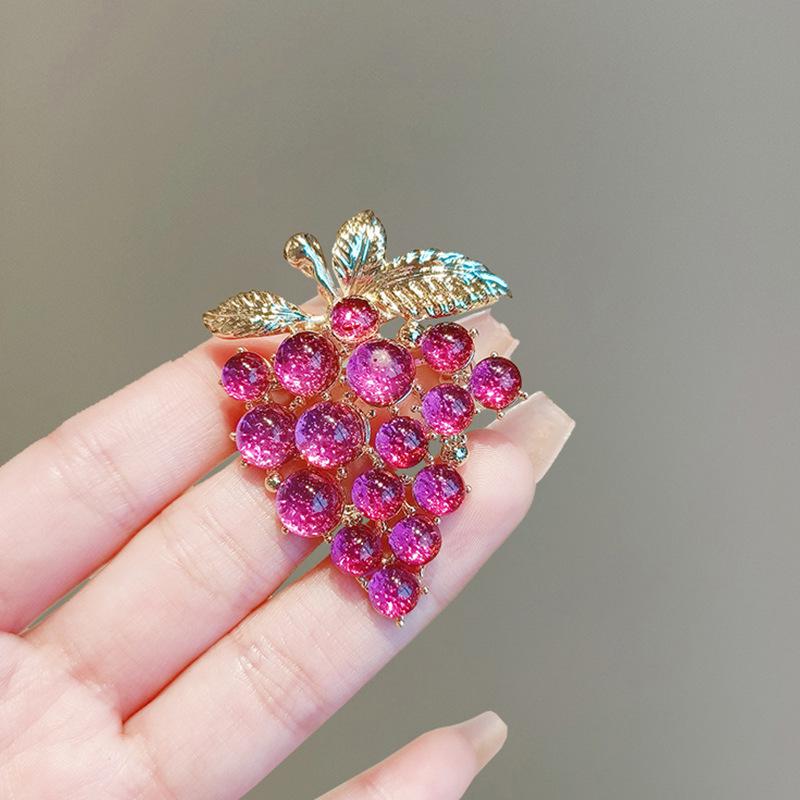 Elegant Purple Grape Brooch: High-End Women's Jacket Pin and Corsage Accessory