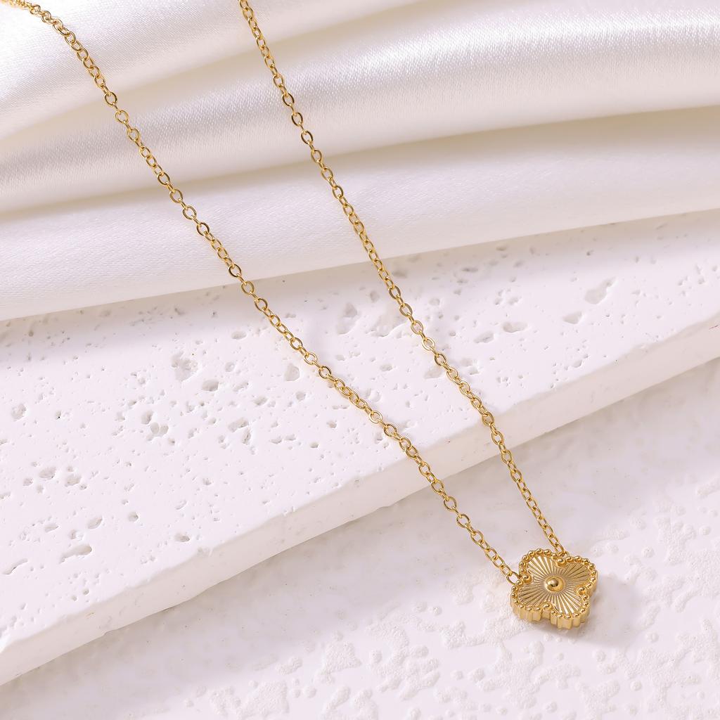 Lucky Four-leaf Clover Necklace Double-sided Titanium Steel Fade-resistant Women's Light Luxury High-end Sweater Chain